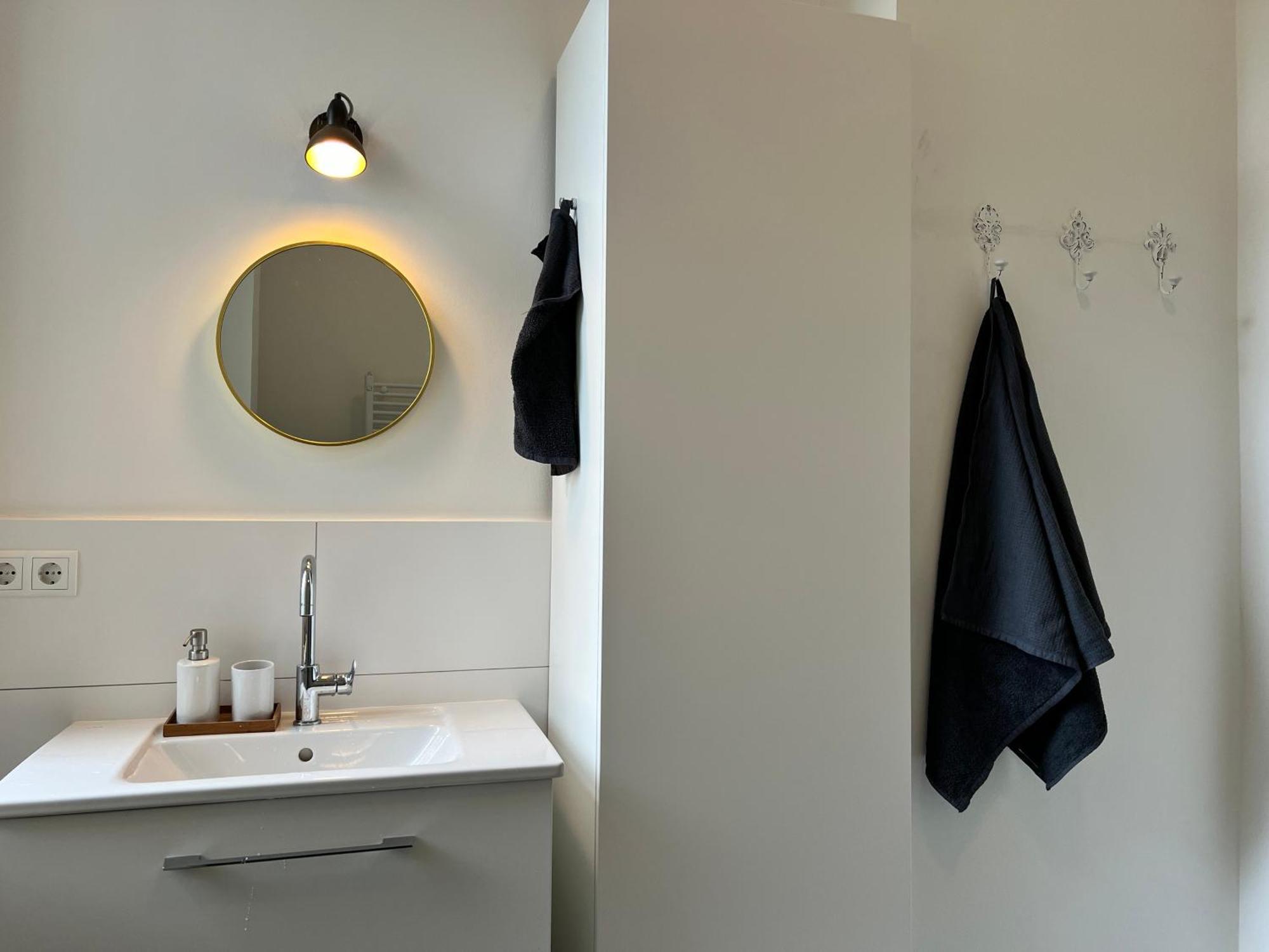 2 Zi Whg Zentral, Altbau, Renoviert 4P Appartement Hannover Buitenkant foto